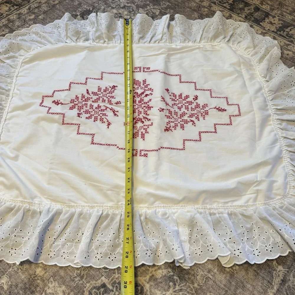 Vtg‎ Redwork Embroidery Pillow Covers Shams Eyelet Trim